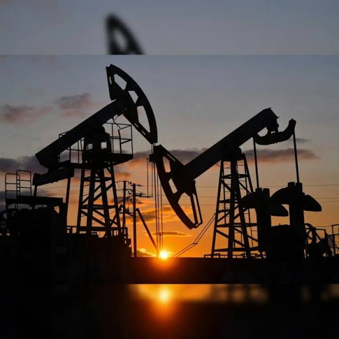 Oil falls further as OPEC+ accelerates output hikes