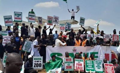 Protesters in Abuja demand ‘Interim govt’, arrest of Mahmood Yakubu