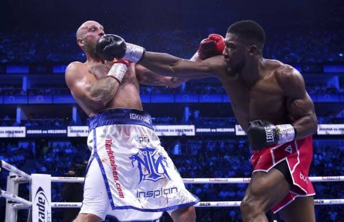 Anthony Joshua knocks out Helenius in heavyweight boxing bout in London