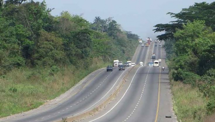 Travelers kidnapped, one shot on Ogun highway