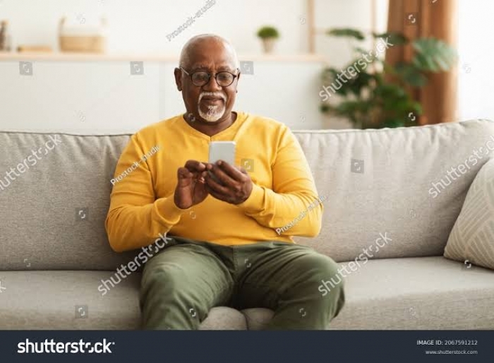 Smartphone use could reduce dementia risk in older adults, study finds